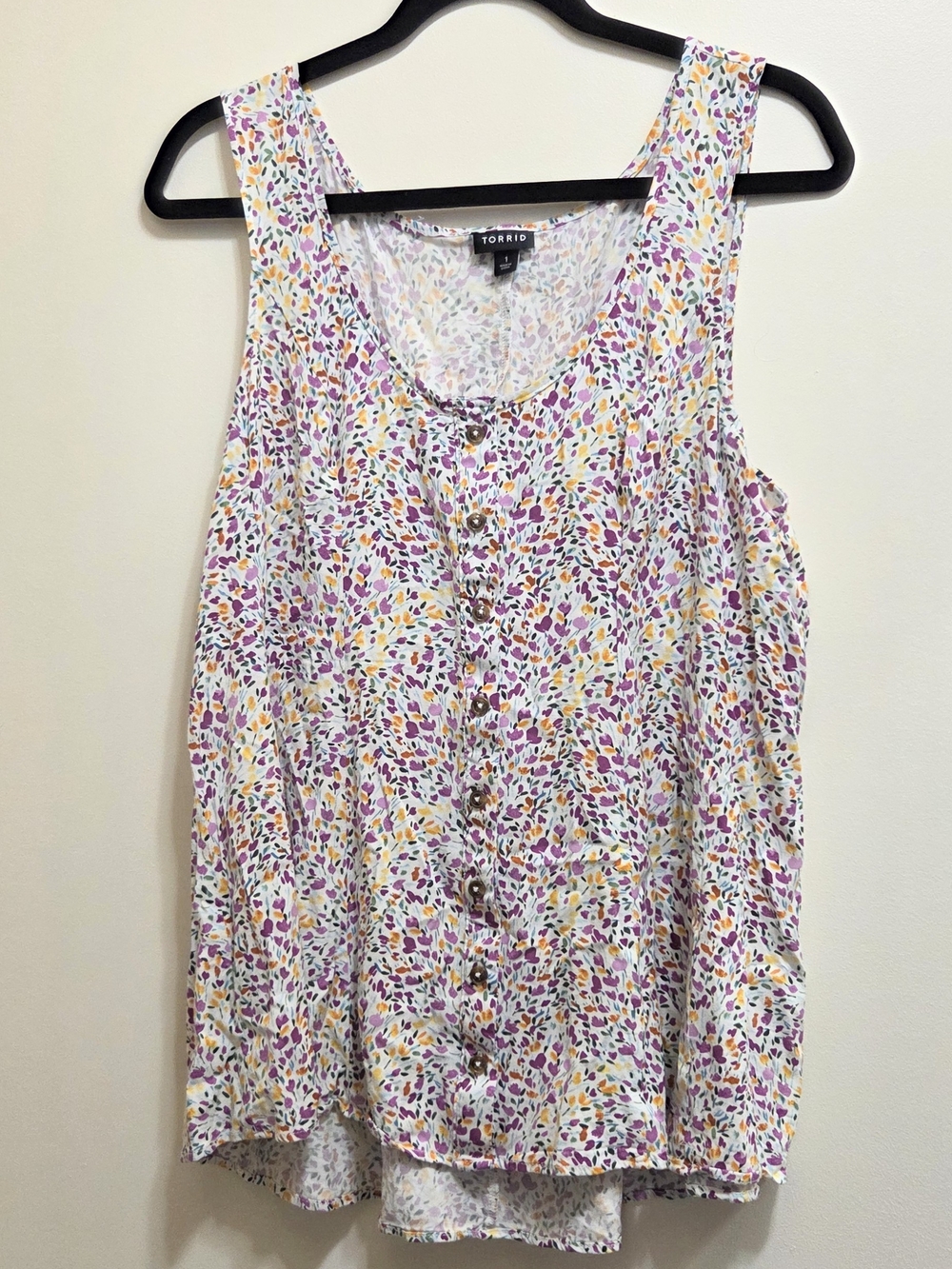Torrid White Floral Button-Front Tank with Purple & Yellow Accents Sz1